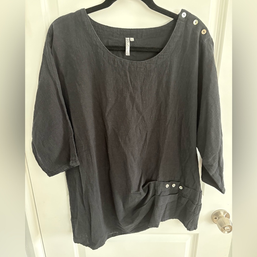 Lulu-B Black Button-Accent Blouse Size XL